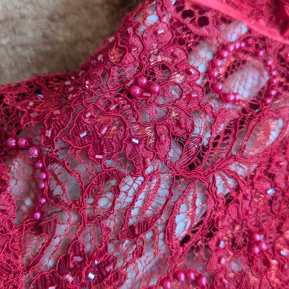 Red embroidered bead long wedding qipao